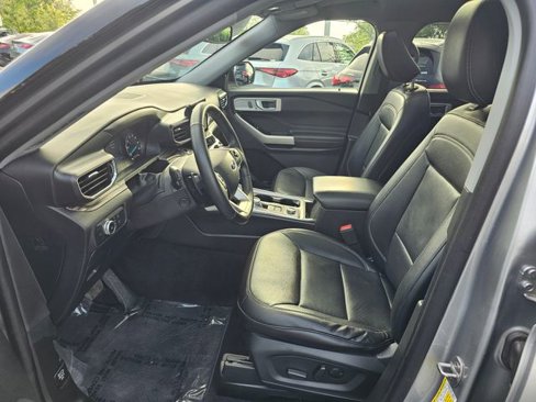Used 2021 Ford Explorer Limited w/ Equipment Group 301A image 17