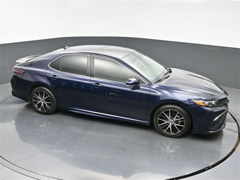 Used 2022 Toyota Camry SE image 35