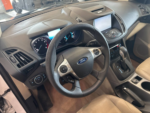 Used 2015 Ford Escape SE w/ Equipment Group 201A image 28