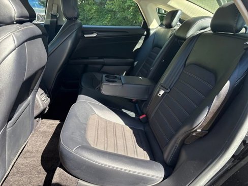 Certified 2018 Ford Fusion SE w/ Equipment Group 201A image 42
