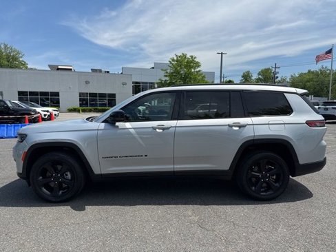 Used 2023 Jeep Grand Cherokee L Altitude image 20