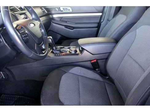 Used 2019 Ford Explorer XLT w/ Class III Trailer Tow Package image 6