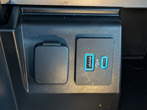 Used 2020 Ford Explorer Limited image 33