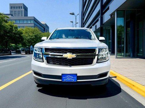Used 2019 Chevrolet Suburban LT image 7