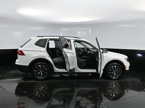 Used 2021 Volkswagen Tiguan SEL image 42