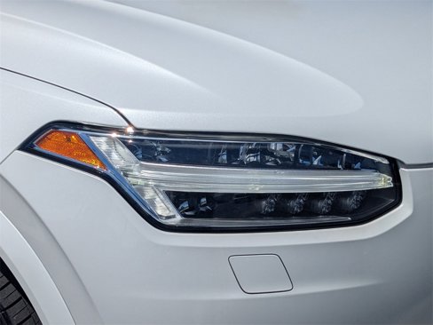 Used 2020 Volvo XC90 T6 Momentum w/ Protection Package image 10