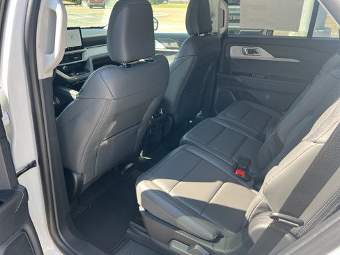 New 2025 Ford Explorer Active w/ Active Comfort Package image 17