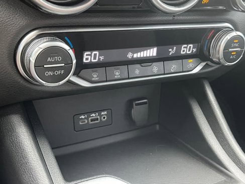 Used 2021 Nissan Sentra SV image 12