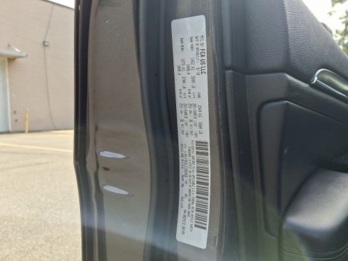 Used 2018 Jeep Grand Cherokee Limited image 27