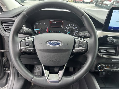 Used 2022 Ford Escape SE w/ SE Sport Appearance Package image 14