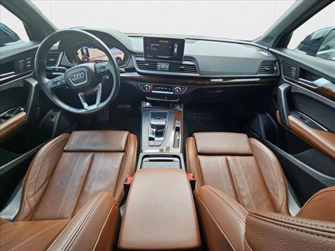 Used 2019 Audi Q5 Prestige w/ Prestige Package image 14