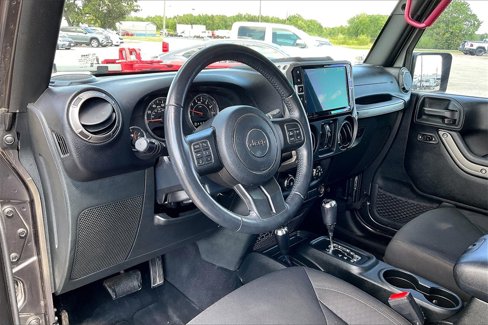 Used 2018 Jeep Wrangler Unlimited Sport S image 13