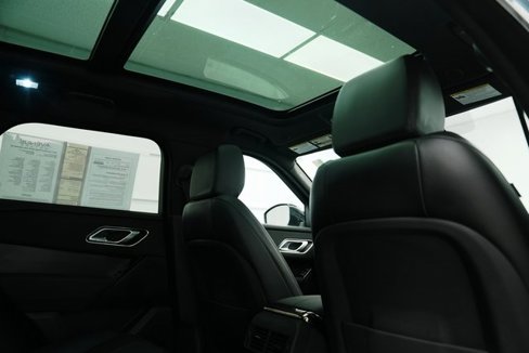 Used 2025 Land Rover Range Rover Velar Dynamic SE image 27