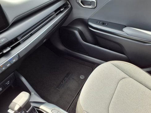 New 2025 Kia K4 LXS image 25