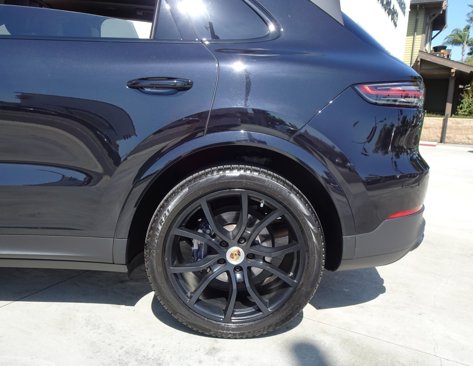 Used 2022 Porsche Cayenne Platinum Edition image 11