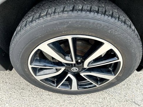 Used 2018 Nissan Rogue SL image 19