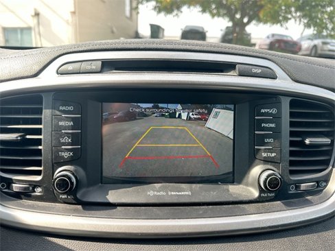 Used 2017 Kia Sorento LX w/ LX Convenience Package image 42