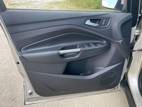 Used 2018 Ford Escape SE image 20