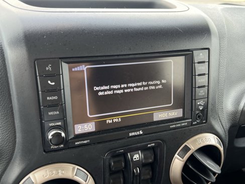 Used 2017 Jeep Wrangler 75th Anniversary image 21