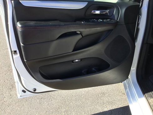 Used 2019 Dodge Grand Caravan GT image 6