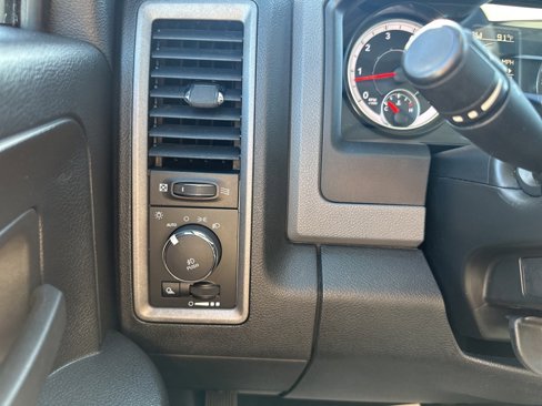 Used 2018 RAM 1500 Express w/ Black Ram 1500 Express Group image 14