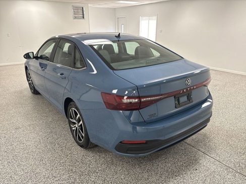 Used 2025 Volkswagen Jetta SE image 55