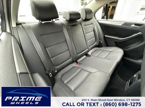 Used 2013 Volkswagen Jetta SE image 16