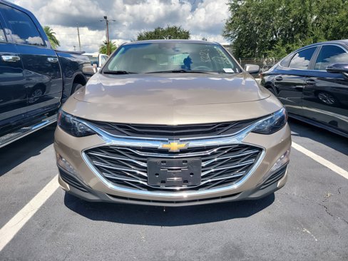 Used 2024 Chevrolet Malibu LT image 2
