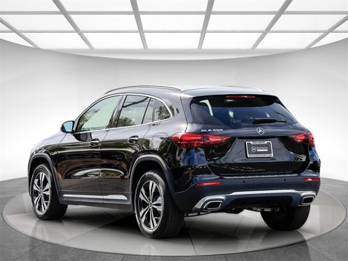 Used 2024 Mercedes-Benz GLA 250 image 2