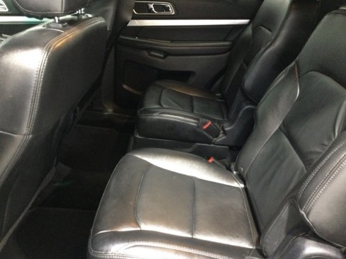 Used 2017 Ford Explorer XLT w/ Equipment Group 202A image 11