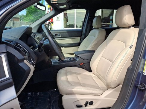 Used 2019 Ford Explorer XLT w/ Equipment Group 202A image 15