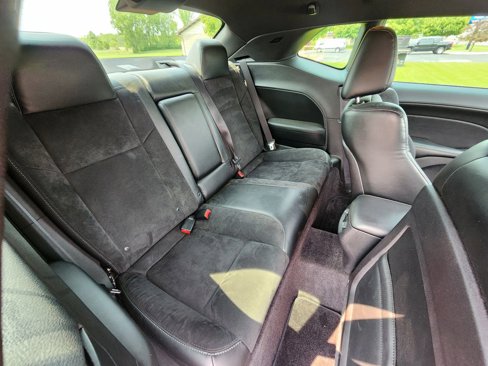 Used 2016 Dodge Challenger R/T Scat Pack w/ Leather Interior Group image 21