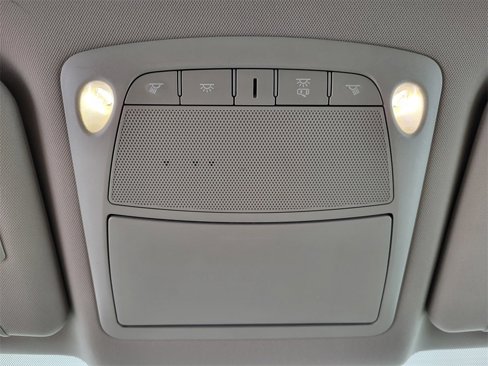 Used 2016 Nissan Rogue SV image 50