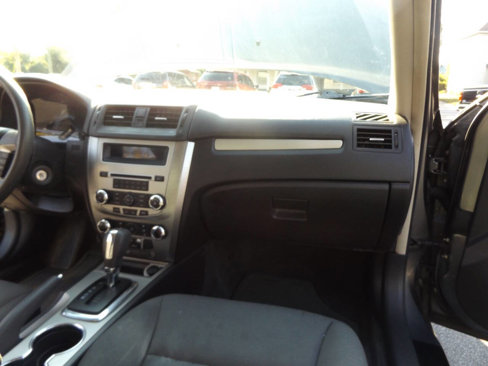 Used 2012 Ford Fusion SE image 24