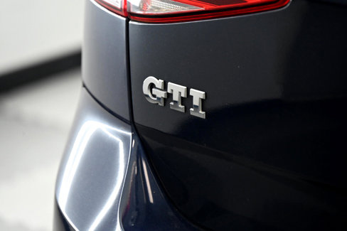 Used 2016 Volkswagen GTI SE w/ Lighting Package (SEL) image 14