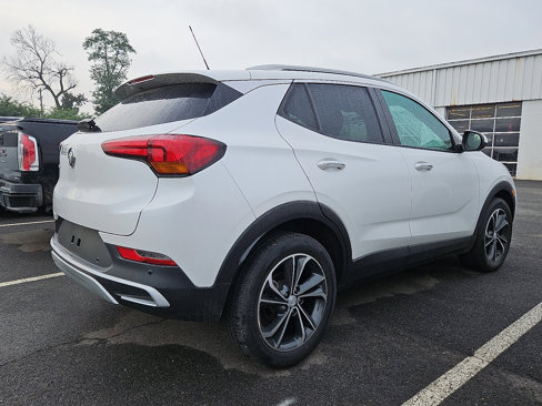Certified 2021 Buick Encore GX Select w/ Advanced Technology Package image 6