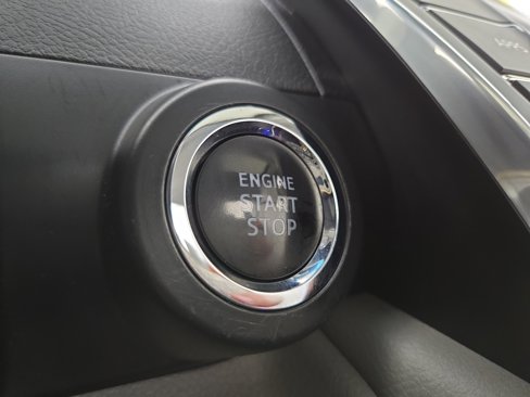 Used 2017 Toyota Camry XLE image 27