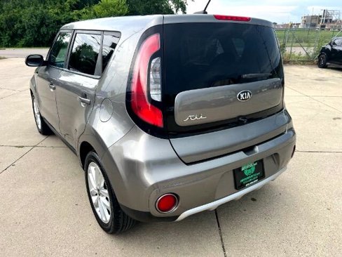 Used 2018 Kia Soul + image 26