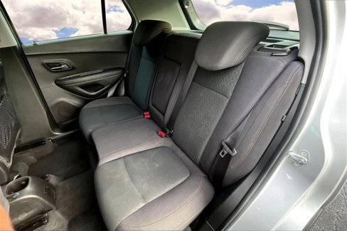 Used 2018 Chevrolet Trax LS image 19