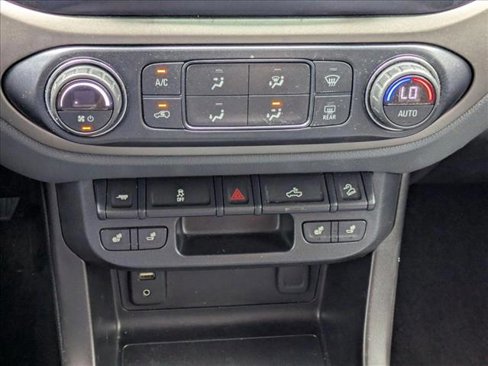 Used 2017 Chevrolet Colorado Z71 image 13