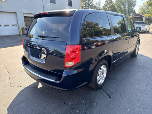 Used 2013 Dodge Grand Caravan SE image 3