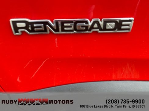 Used 2015 Jeep Renegade Latitude w/ Popular Equipment Group image 10