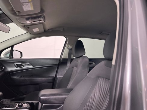 Used 2024 Kia Sportage LX image 23