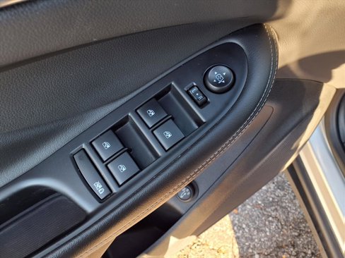 Used 2019 Buick Envision Essence image 20