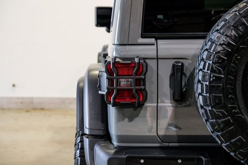 Used 2022 Jeep Wrangler Unlimited Rubicon w/ Steel Bumper Group image 38