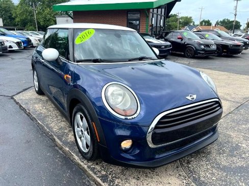 Used 2016 MINI Cooper 2-Door Hardtop image 2