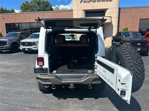 Used 2016 Jeep Wrangler Unlimited Sahara image 11