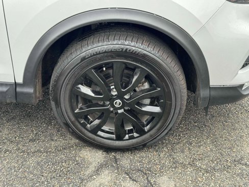 Used 2022 Nissan Rogue Sport SV image 7