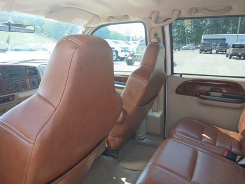 Used 2006 Ford F350 Lariat image 13