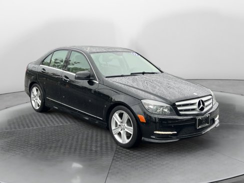 Used 2011 Mercedes-Benz C 300 4MATIC Sedan image 1